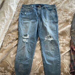 Lane Bryant Skinny Distressed Embroidered Jeans Sz 16 EUC